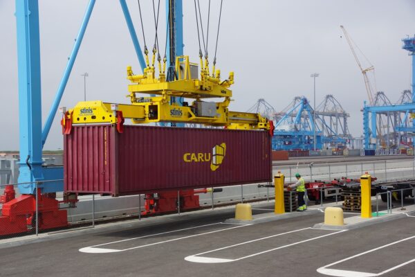 Wide efficiency: How to reshape global logistics services