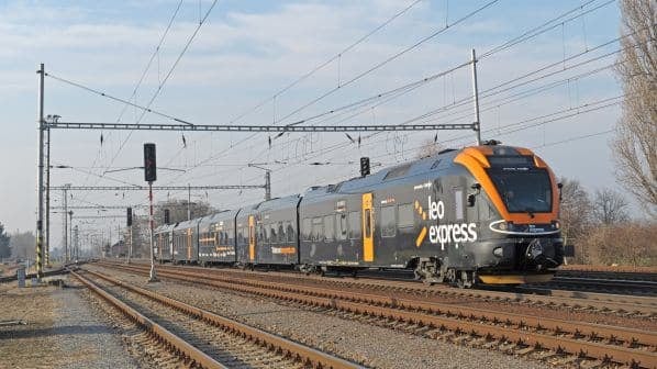 Leo Express Service plans over the border overnight
