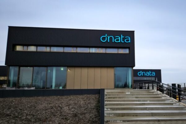 Two airlines transport operations to the new Schiphol facility in DNATA with the stability of problems