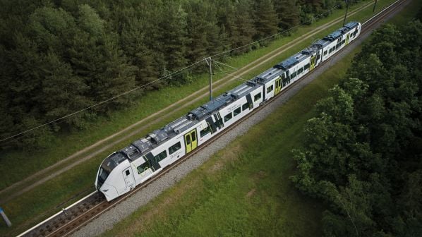 The smart lease contract provides a payment for the Transregio Fleet