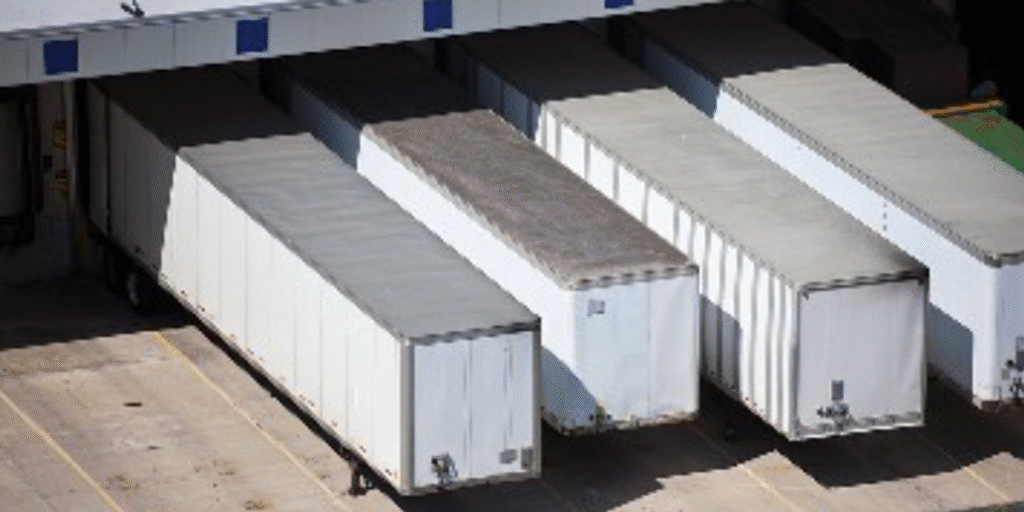 CH Robinson adds asset management technology to its trailer network